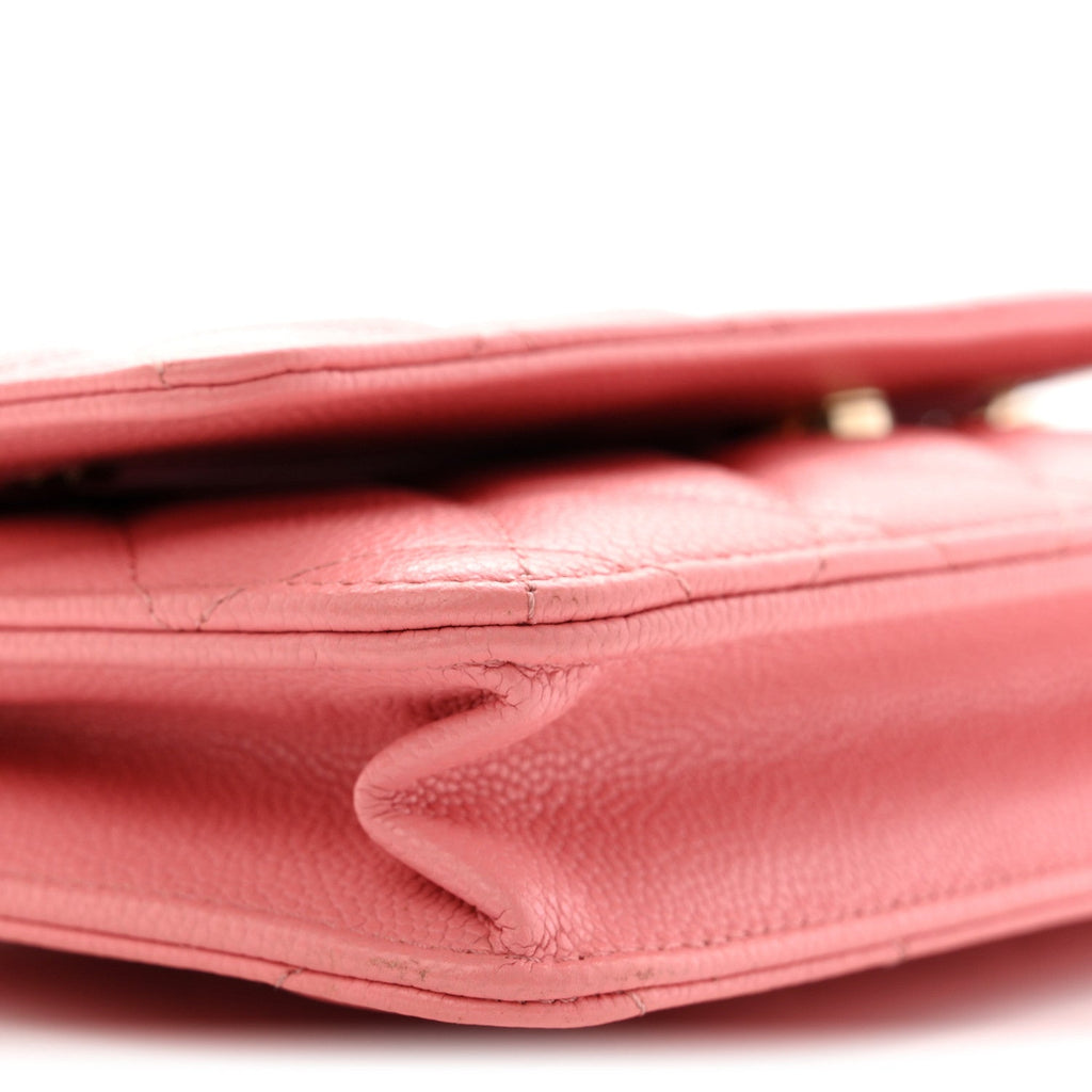 Caviar Quilted Wallet on Chain WOC Pink wholesalehk.shop