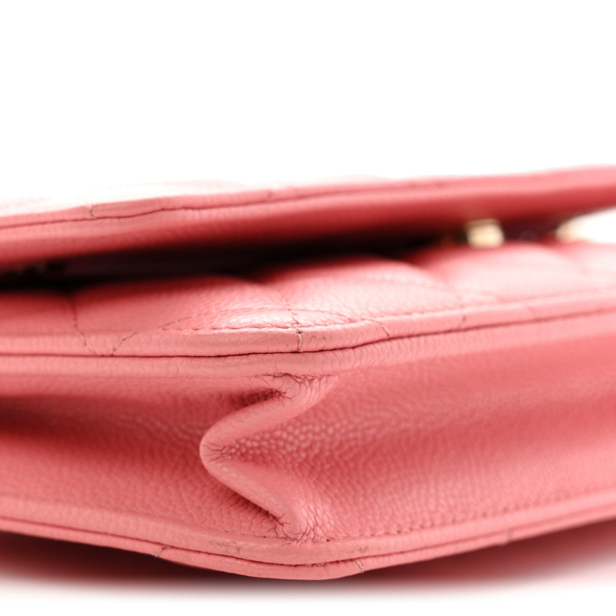 Caviar Quilted Wallet on Chain WOC Pink wholesalehk.shop