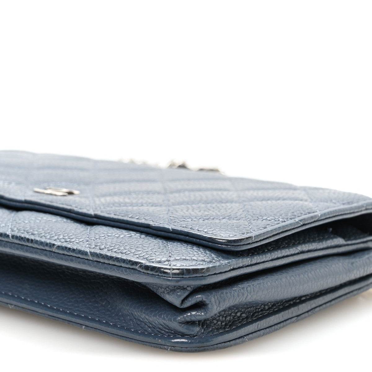 Caviar Quilted Wallet on Chain WOC Blue wholesalehk.shop