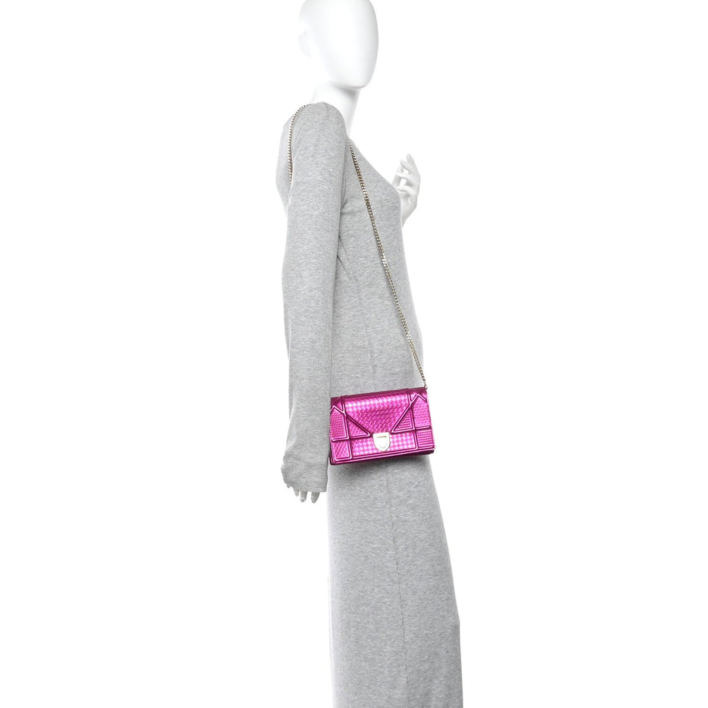 Metallic Patent Micro-Cannage Diorama Wallet on Chain Pouch Pink ¡§ Direct shipment via from wholesalehk.shop