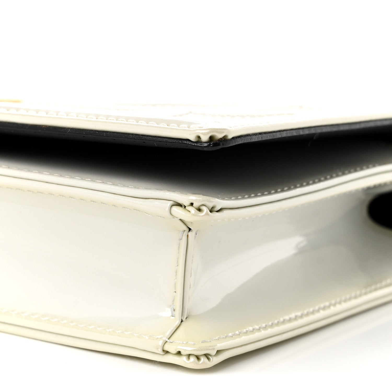 Patent Micro-Cannage Diorama Wallet on Chain Pouch Metallic White ¡§ Direct shipment via from wholesalehk.shop