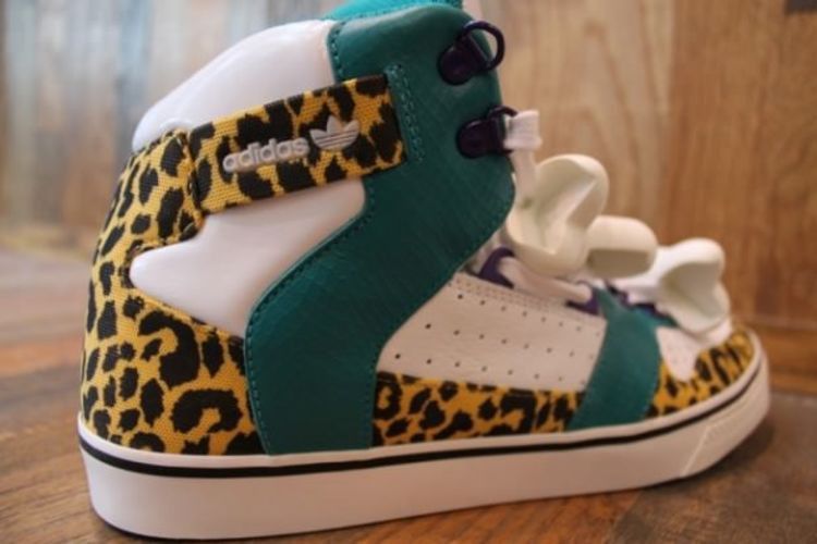 adidas JS Bones Jeremy Scott Flintstones wholesalehk.shop