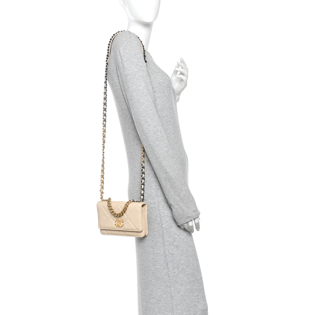 Lambskin Quilted Chanel 19 Wallet On Chain WOC Beige wholesalehk.shop
