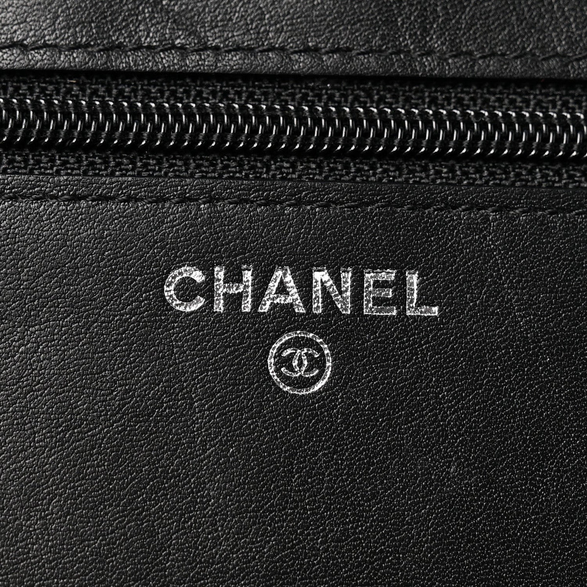 Caviar Sevruga Wallet on Chain WOC Black wholesalehk.shop