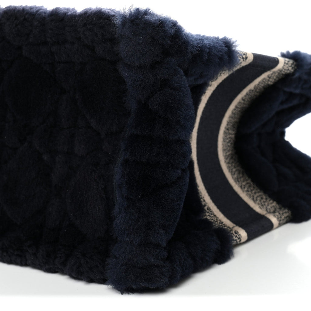 Shearling Cannage Medium Book Tote Deep Blue Natural £¨ Direct shipment via from wholesalehk.shop