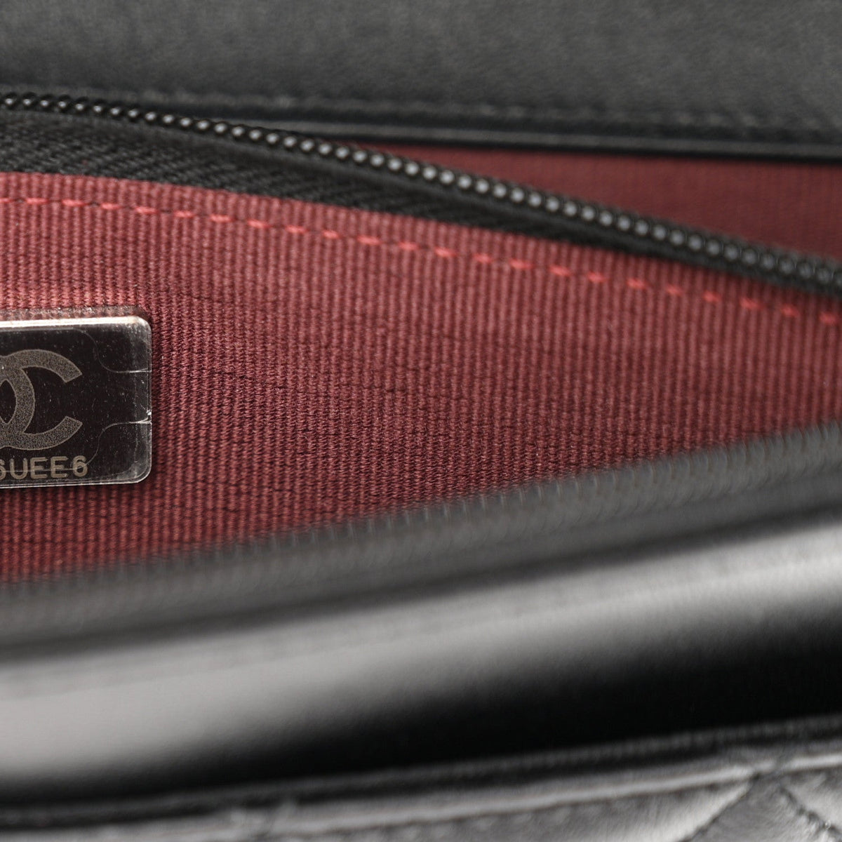 Lambskin Quilted CC Turnlock Wallet On Chain WOC Black wholesalehk.shop