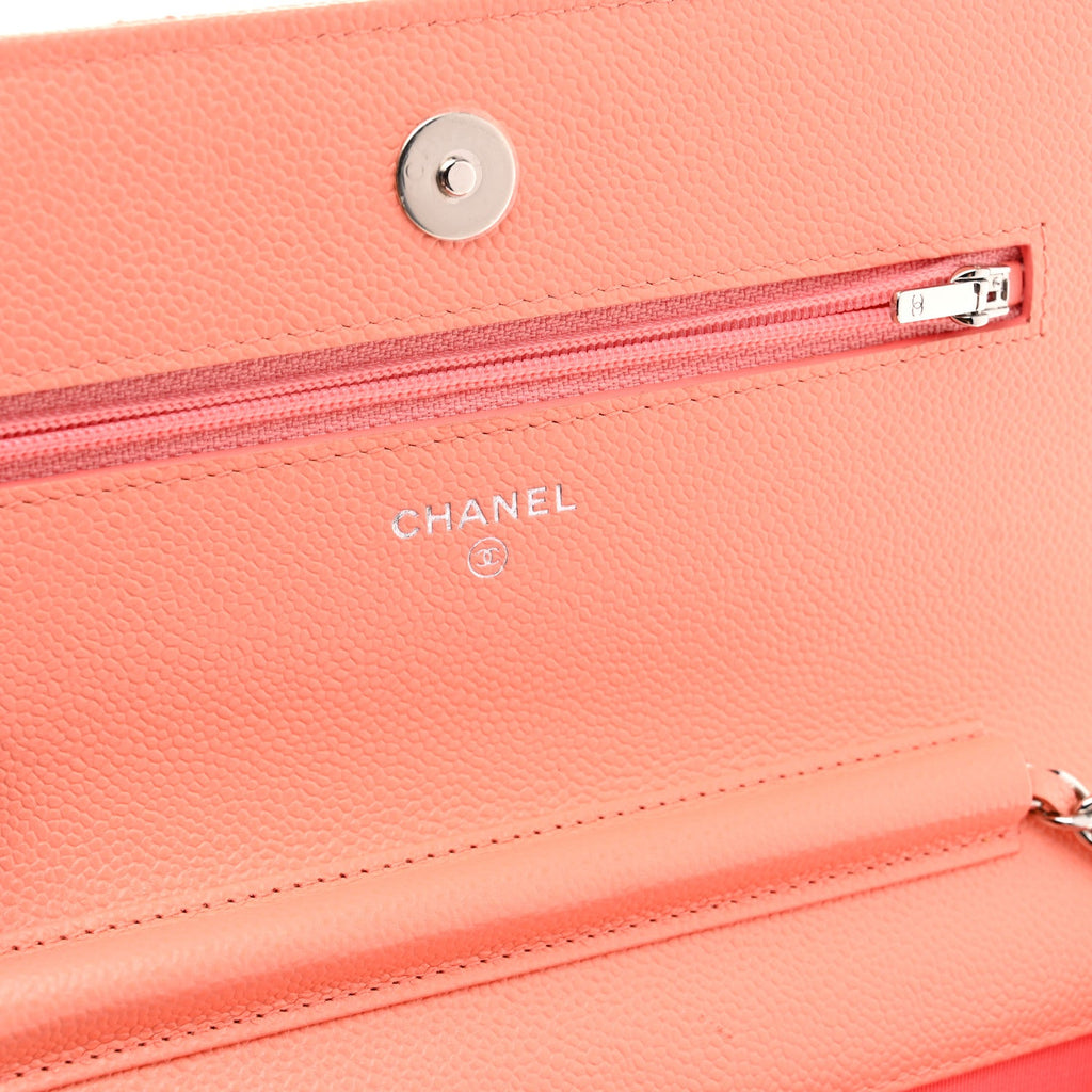 Caviar Quilted Wallet on Chain WOC Coral wholesalehk.shop