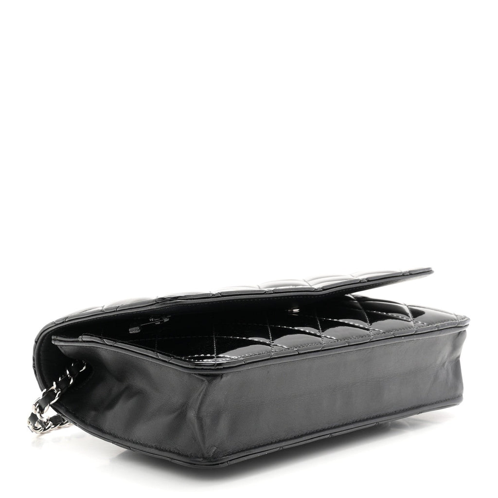 Patent Quilted Wallet On Chain WOC Black wholesalehk.shop
