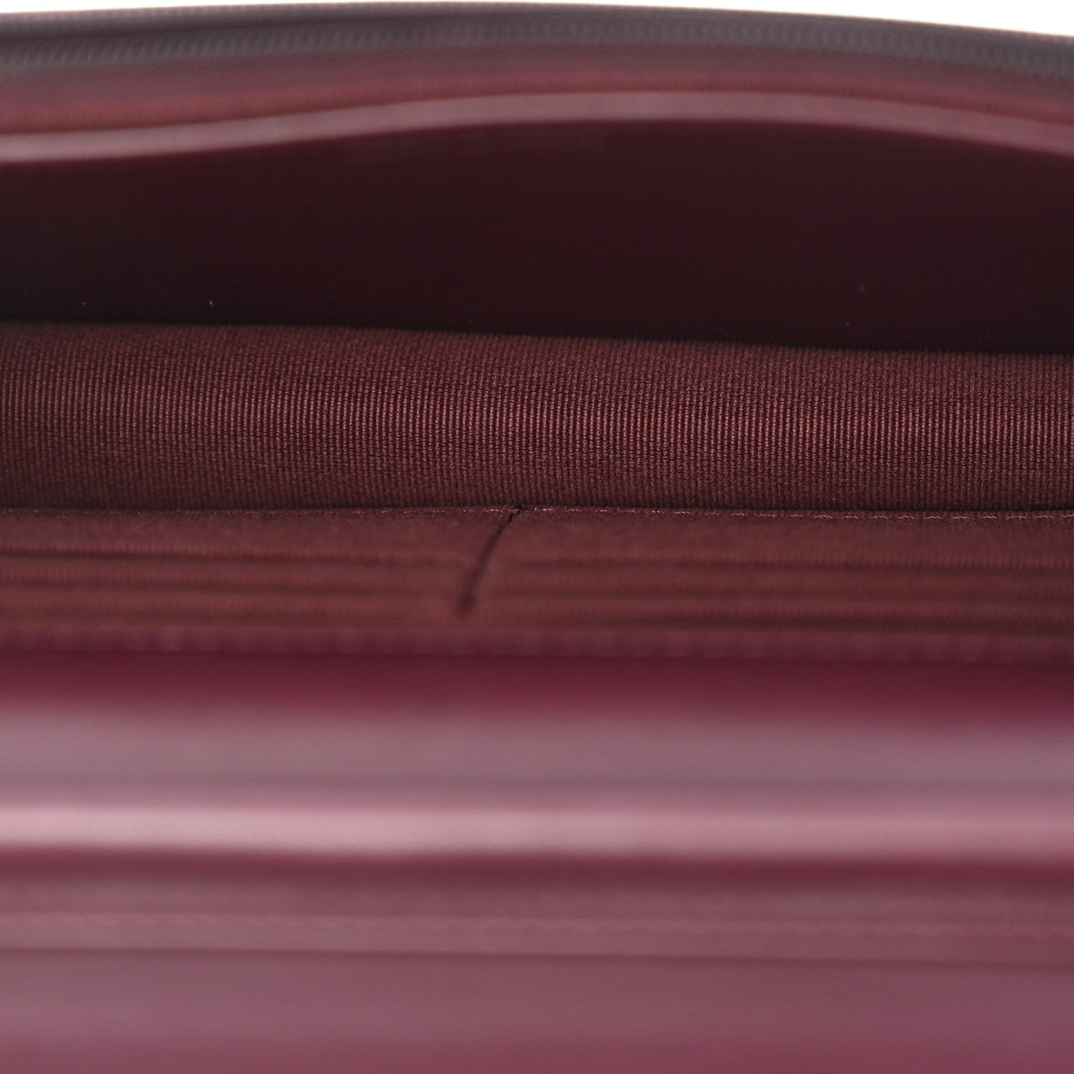 Lambskin Quilted Enamel CC Wallet On Chain WOC Burgundy wholesalehk.shop