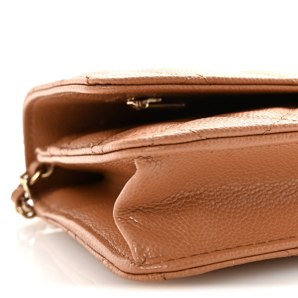 Caviar Quilted CC Turnlock Wallet On Chain WOC Brown wholesalehk.shop