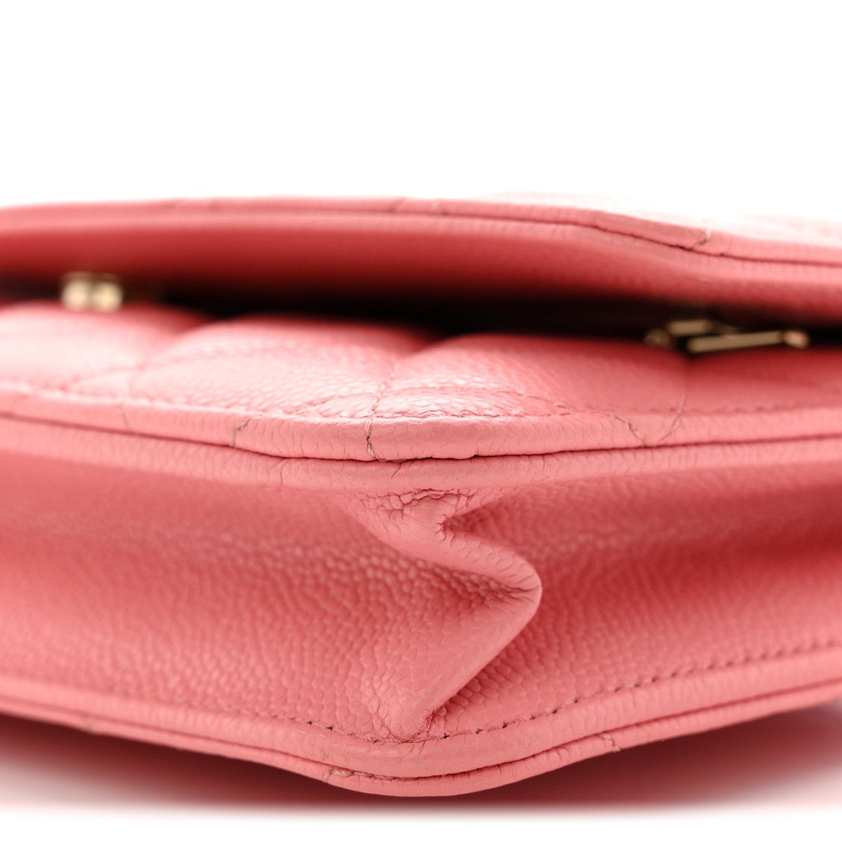 Caviar Quilted Wallet on Chain WOC Pink wholesalehk.shop