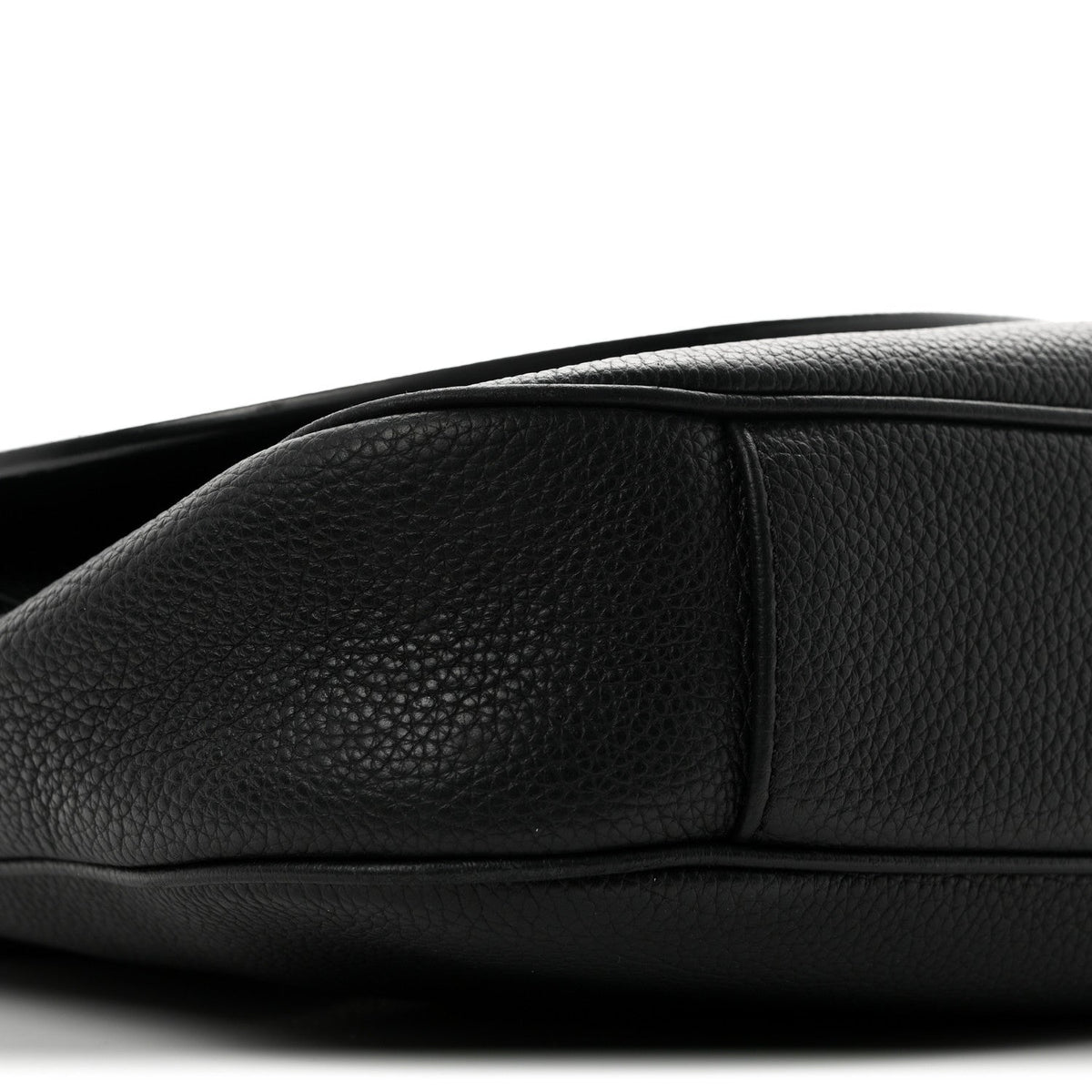 Grained Calfskin Saddle Messenger Bag Black wholesalehk.shop