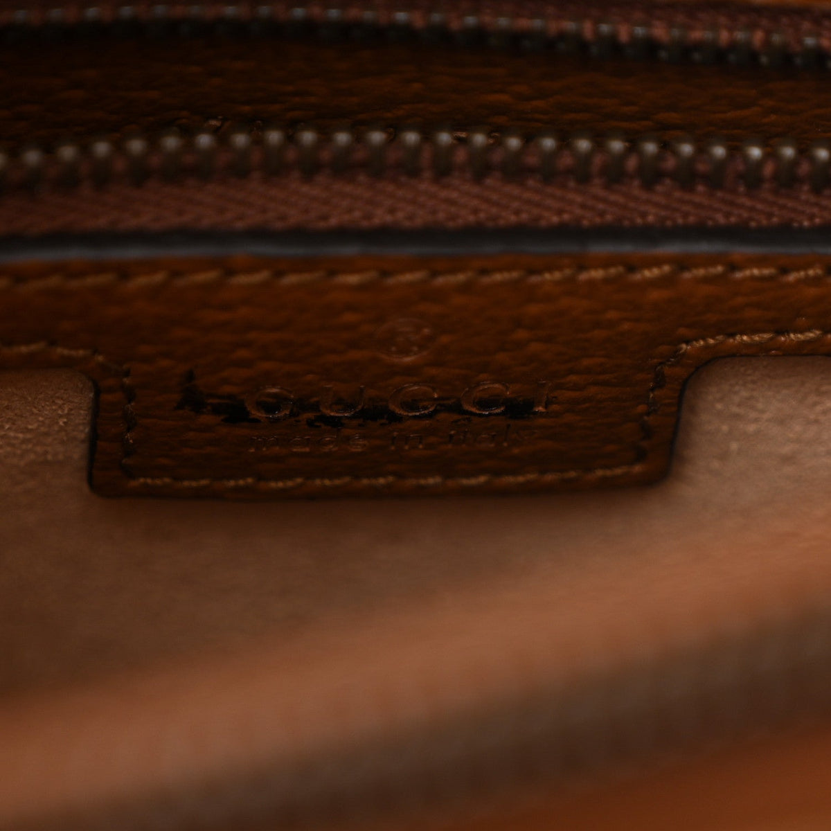 Textured Dollar Calfskin Medium Diana Tote Bag Cuir Black wholesalehk.shop