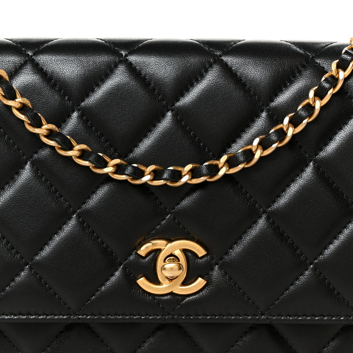 Lambskin Quilted CC Pearl Crush Wallet on Chain WOC Black wholesalehk.shop