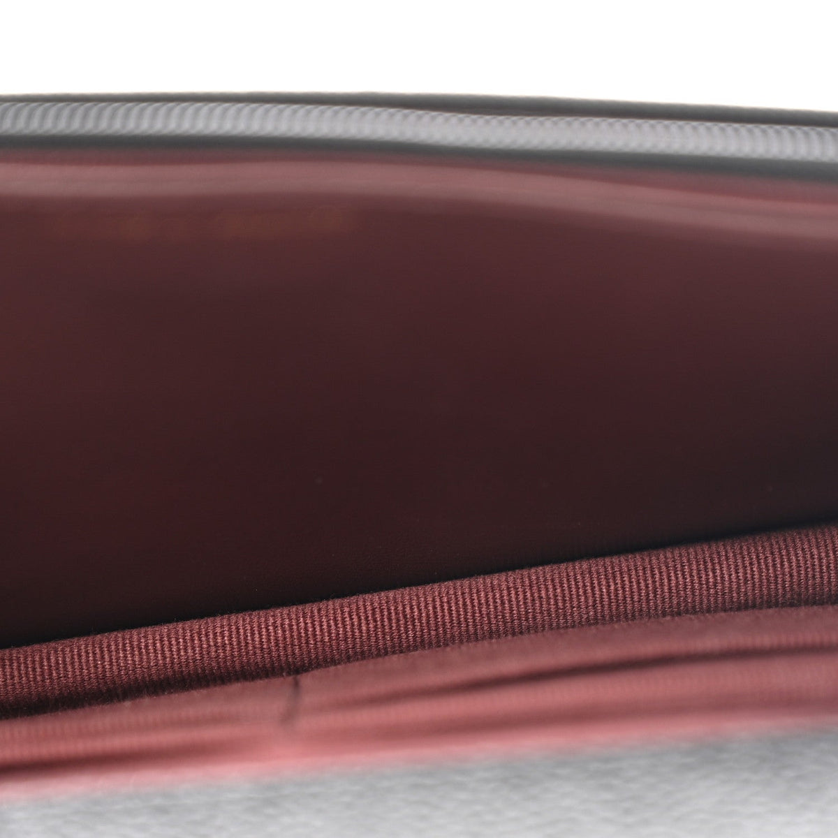 Caviar Quilted Wallet on Chain WOC Black wholesalehk.shop