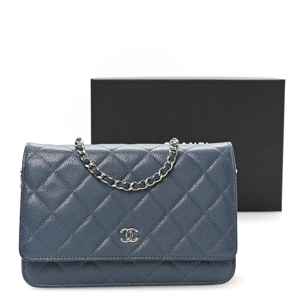 Caviar Quilted Wallet on Chain WOC Blue wholesalehk.shop