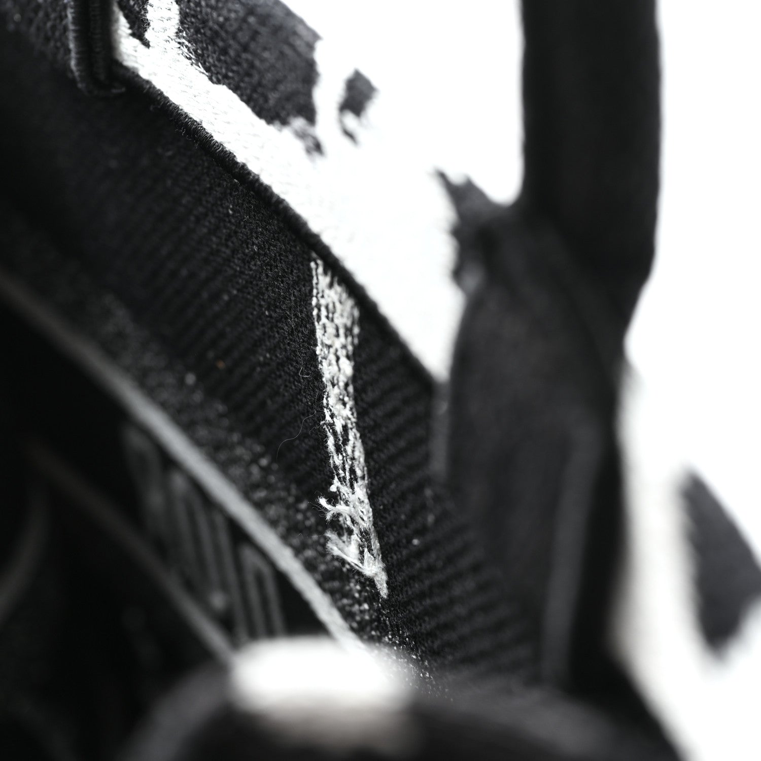 Canvas Embroidered Medium Paris Book Tote Black White £¨ Direct shipment via from wholesalehk.shop