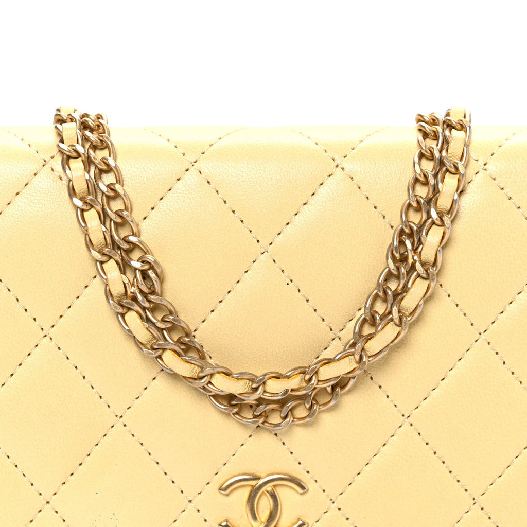 Lambskin Quilted Enamel Wallet On Chain WOC Yellow wholesalehk.shop