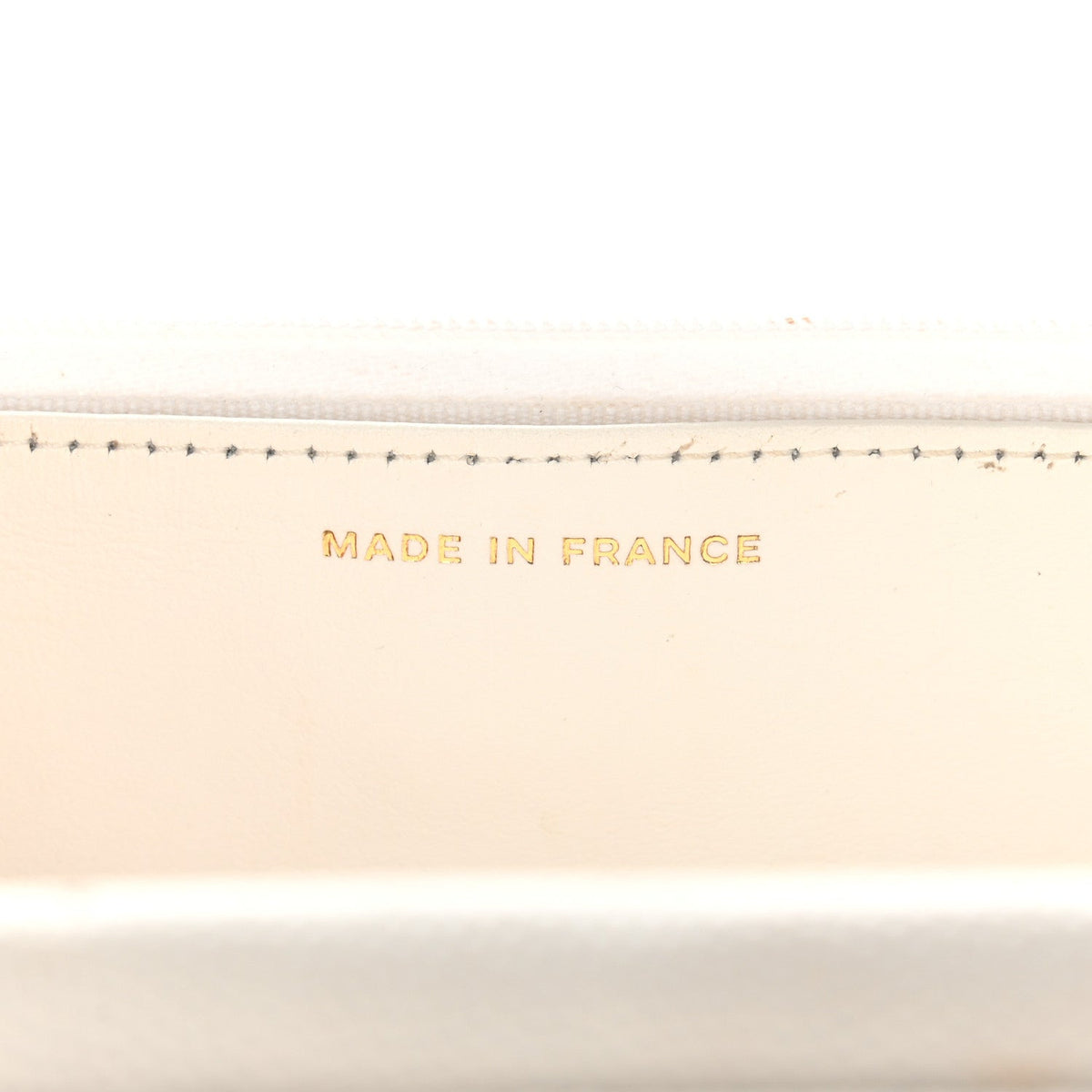 Caviar Quilted Wallet on Chain WOC White wholesalehk.shop