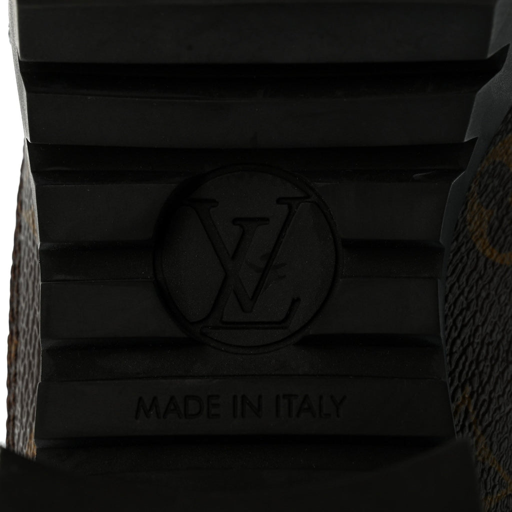 Suede Calfskin Monogram Laureate Platform Desert Boots 36.5 Black £¨ Direct shipment via from wholesalehk.shop
