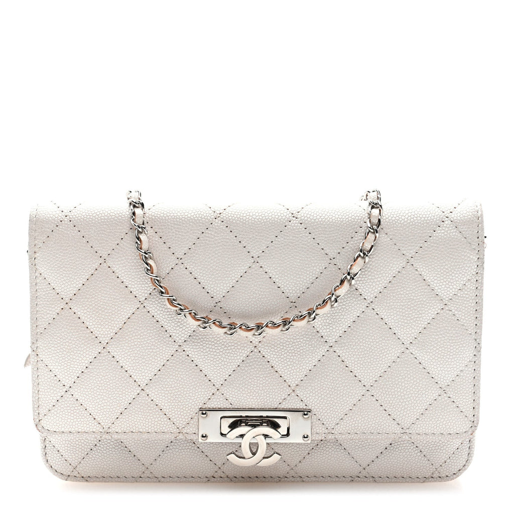 Iridescent Caviar Quilted Golden Class Wallet On Chain WOC White wholesalehk.shop