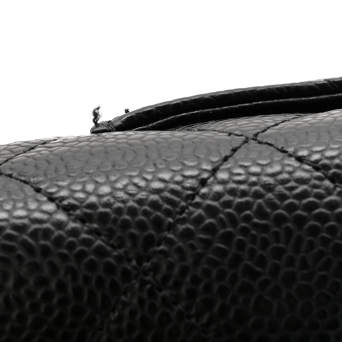 Caviar Quilted Wallet on Chain WOC Black wholesalehk.shop