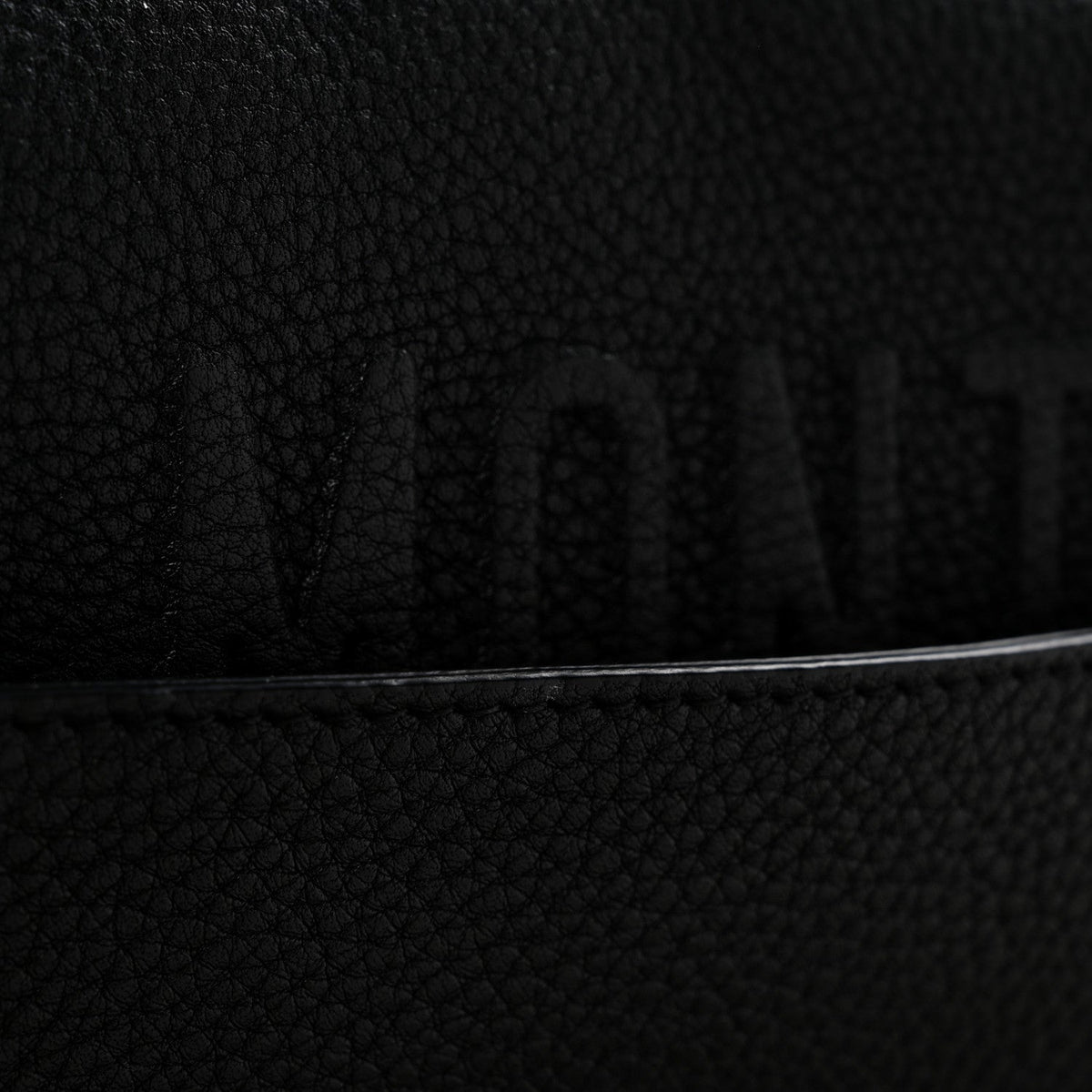 Grained Calfskin Large Bobby Flap Black wholesalehk.shop