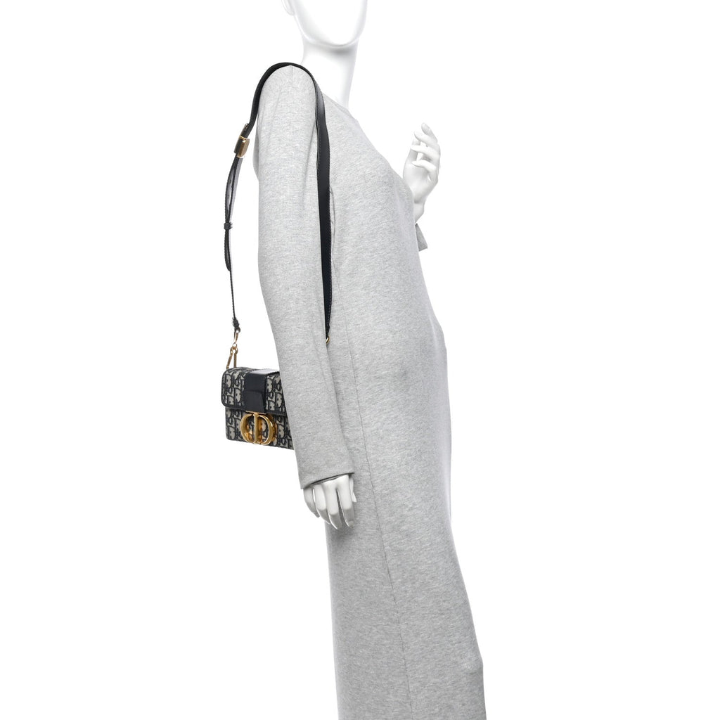Oblique 30 Montaigne Box Bag Blue wholesalehk.shop