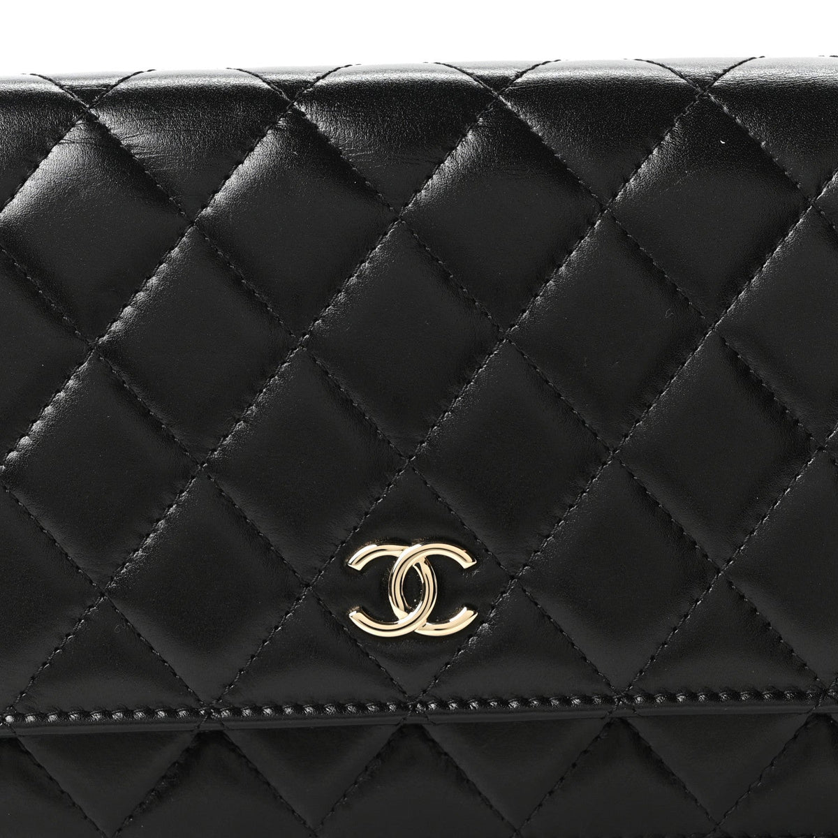Calfskin Quilted Maxi Pearl Wallet On Chain WOC Black wholesalehk.shop