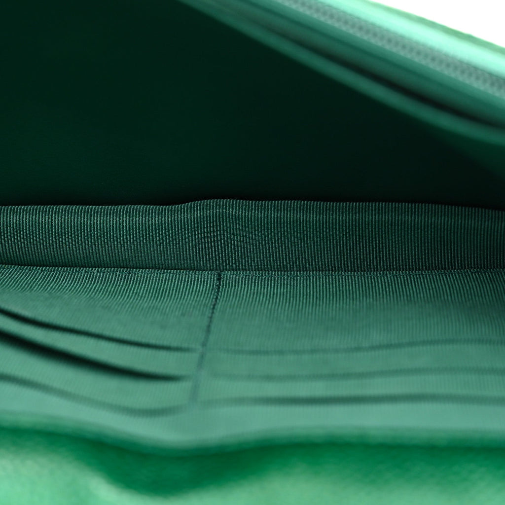 Metallic Caviar Quilted Wallet On Chain WOC Green wholesalehk.shop