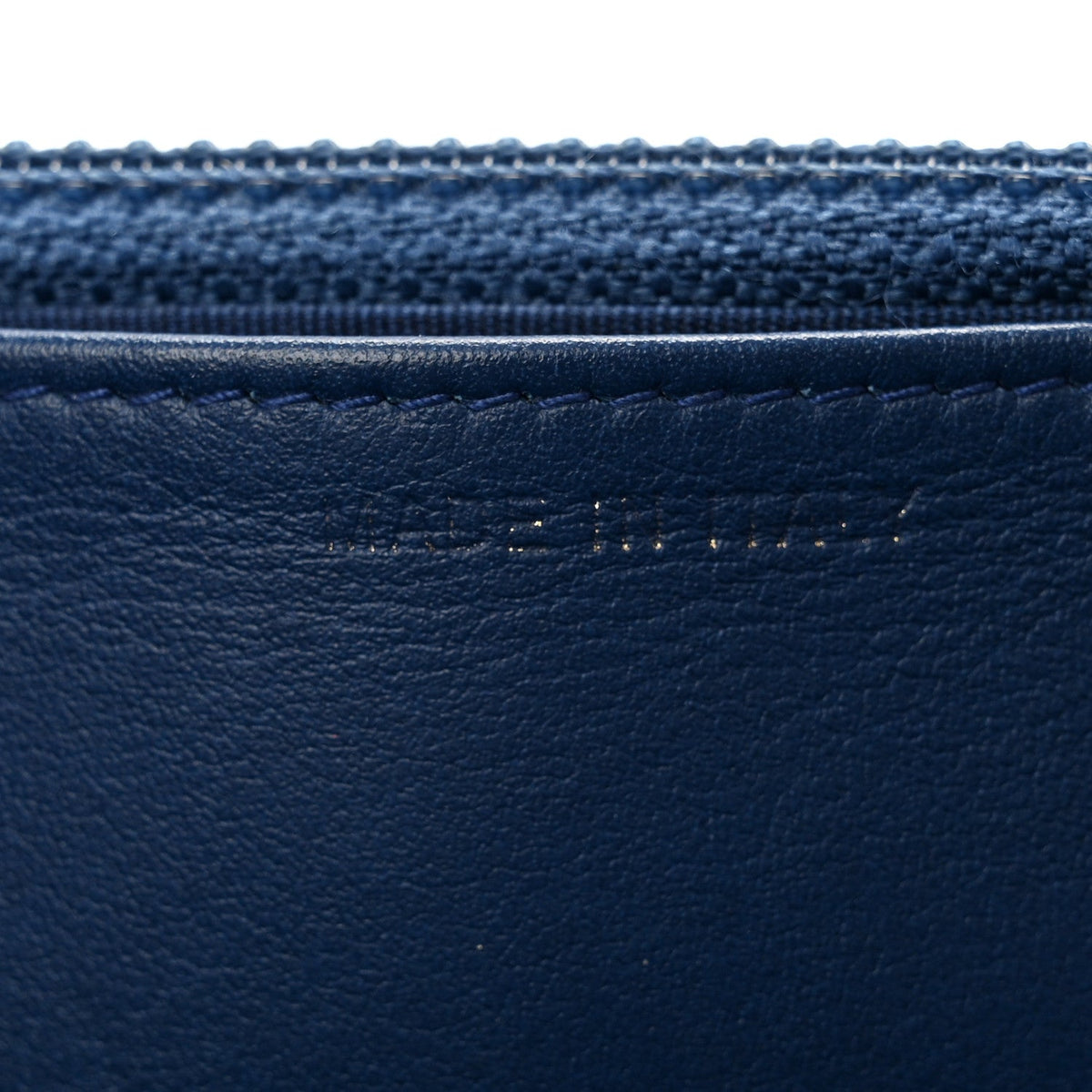 Caviar Quilted Boy Wallet On Chain WOC Dark Blue wholesalehk.shop