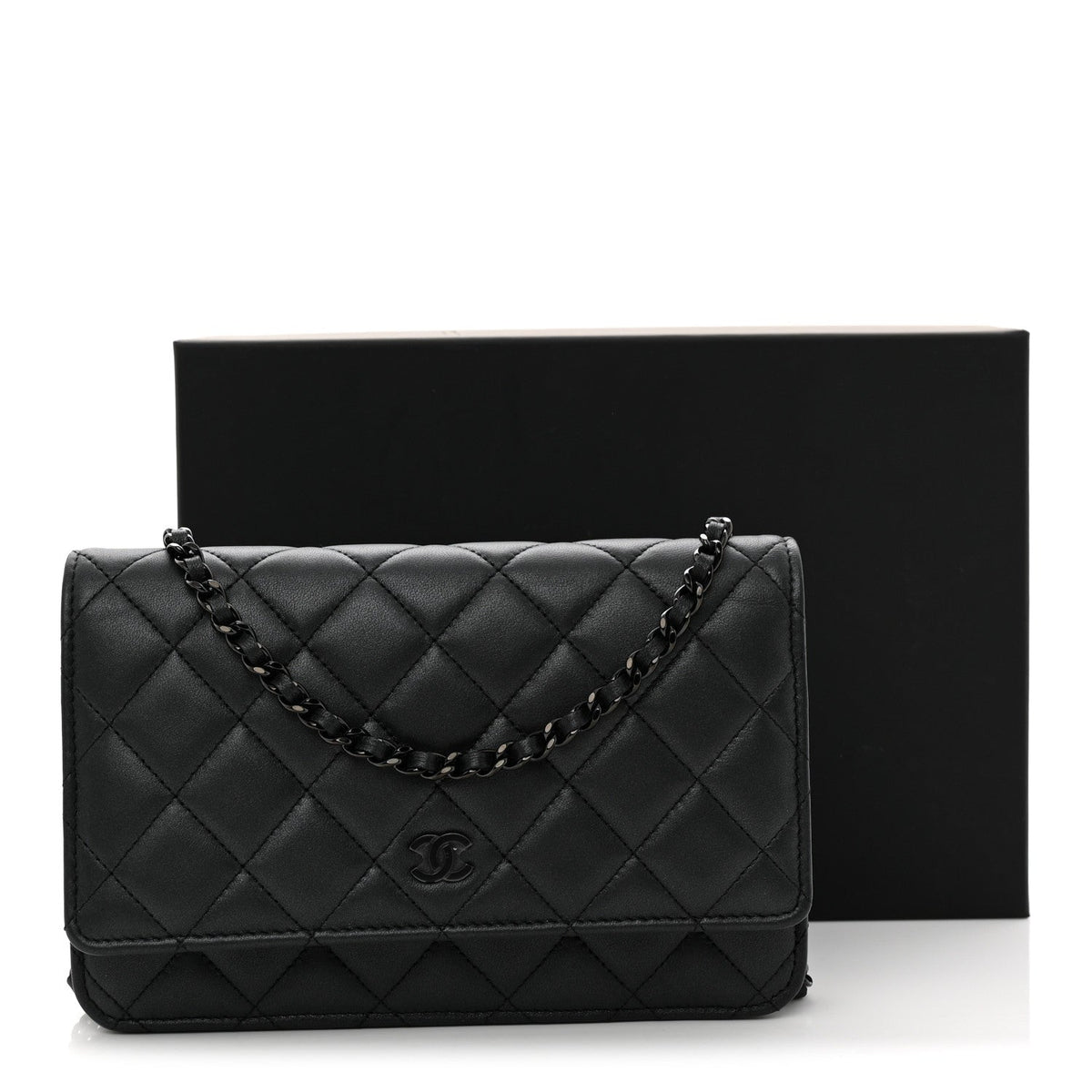 Pearly Lambskin Quilted Wallet On Chain WOC So Black wholesalehk.shop