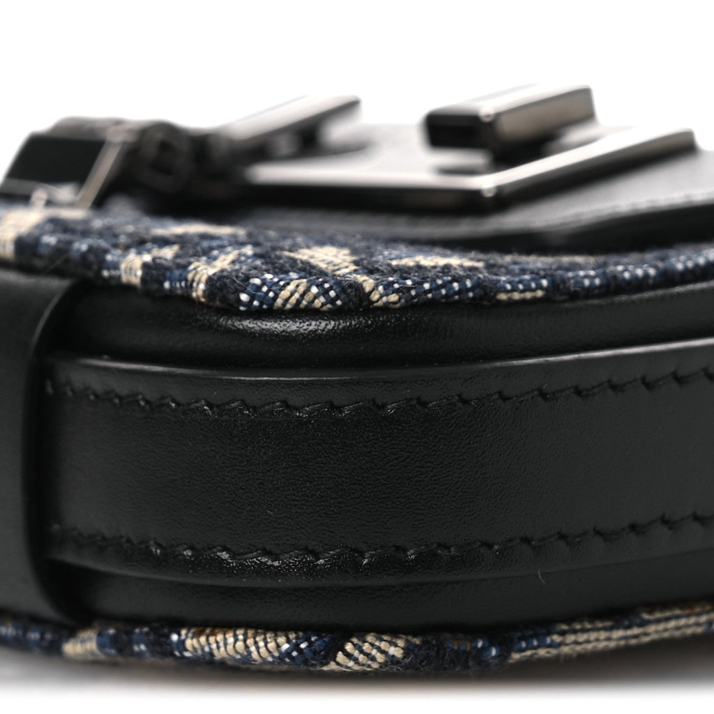 Oblique Smooth Calfskin Nano Pouch Beige Black wholesalehk.shop