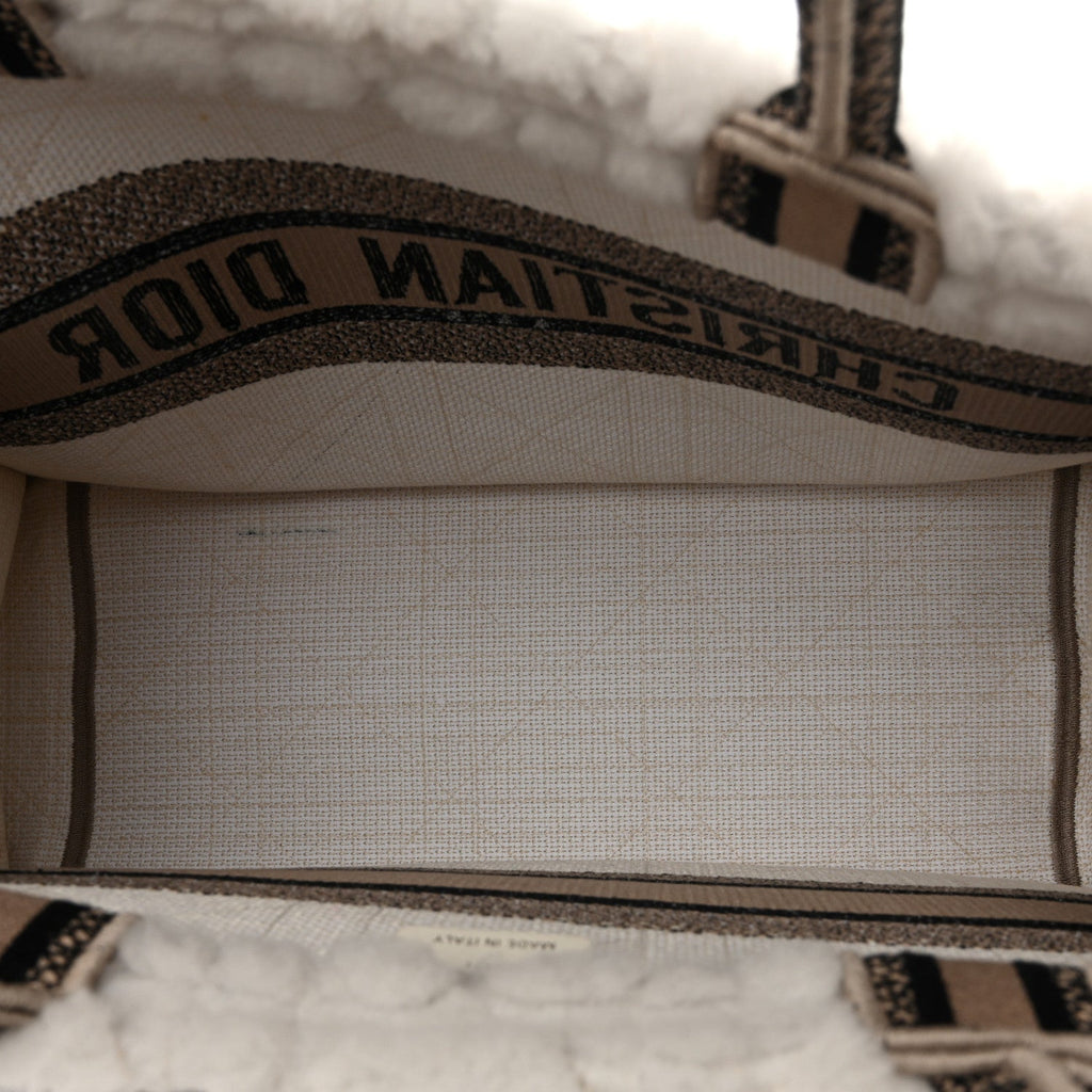 Shearling Cannage Medium Book Tote Ecru Black £¨ Direct shipment via from wholesalehk.shop
