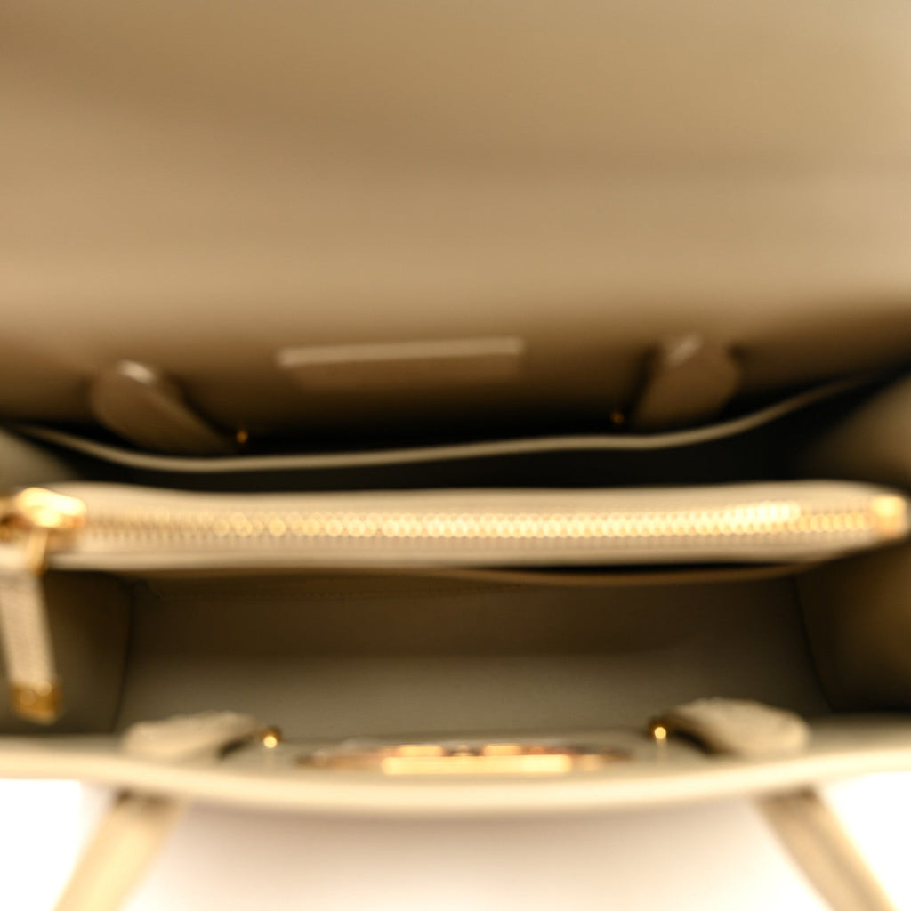 Grained Calfskin St. Honore Tote Beige wholesalehk.shop