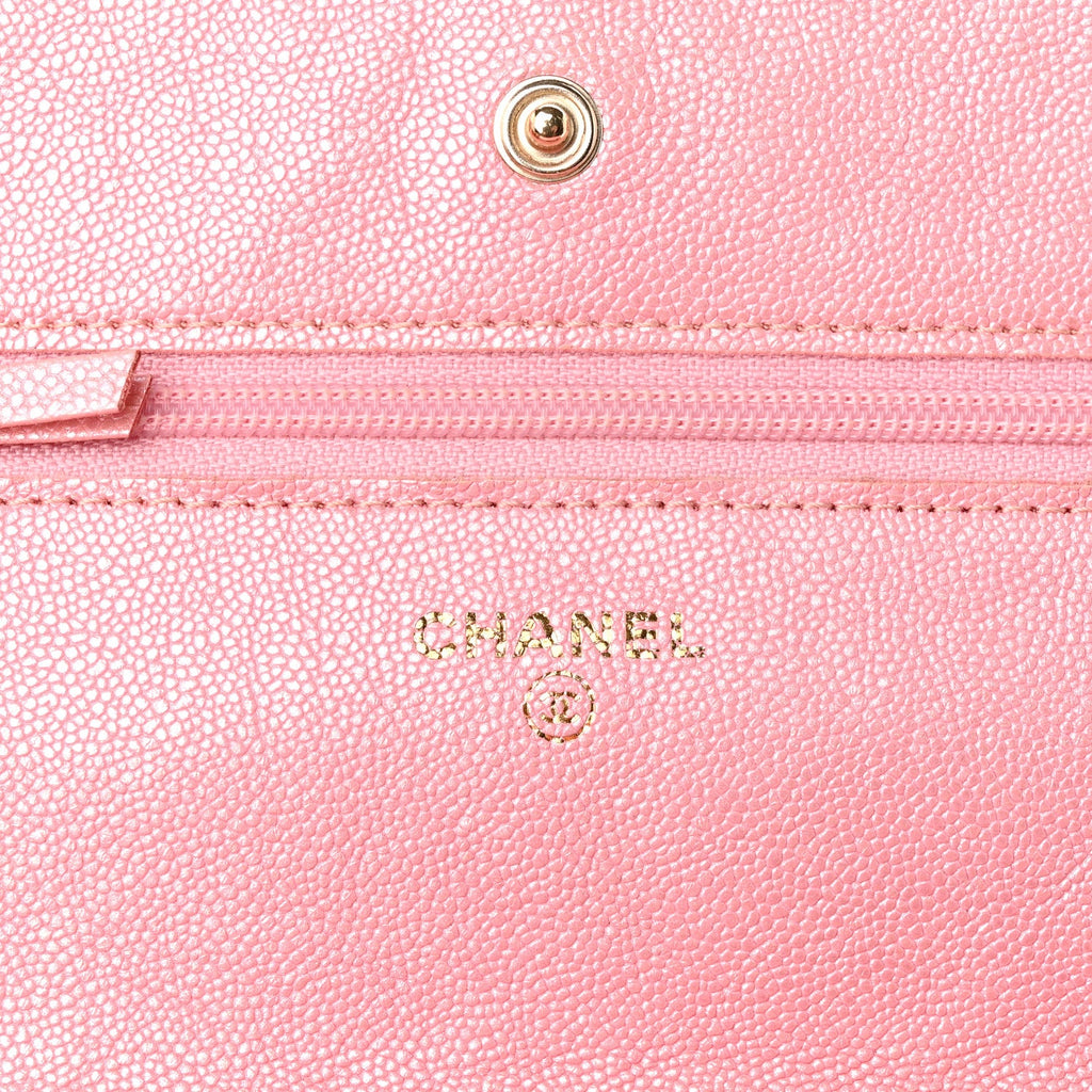 Iridescent Caviar Quilted Wallet on Chain WOC Rose Pink wholesalehk.shop