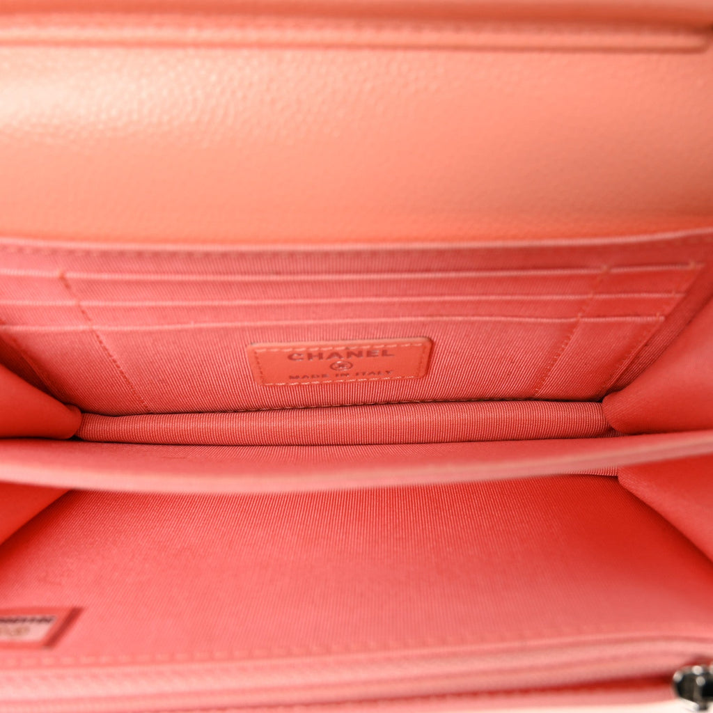 Caviar Quilted Mini Wallet On Chain WOC Coral wholesalehk.shop