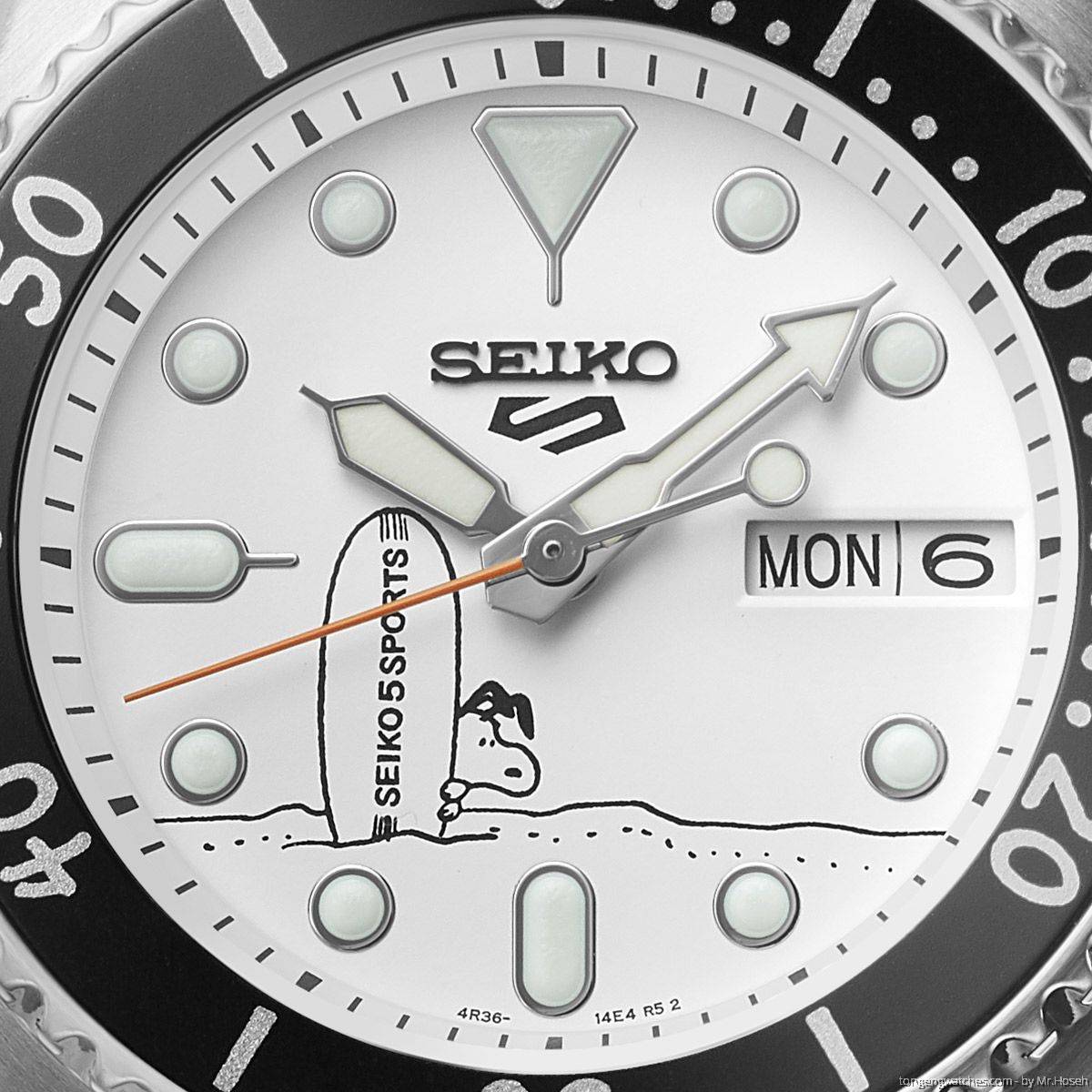 Seiko 5 Sports x Peanuts Surfboard Snoopy Limited Edition White Dial Two Tone NATO Strap Watch For Men - SRPK25K1 wholesalehk.shop