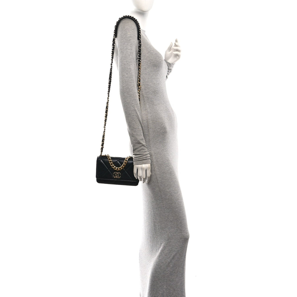 Lambskin Quilted Chanel 19 Wallet On Chain WOC Black wholesalehk.shop