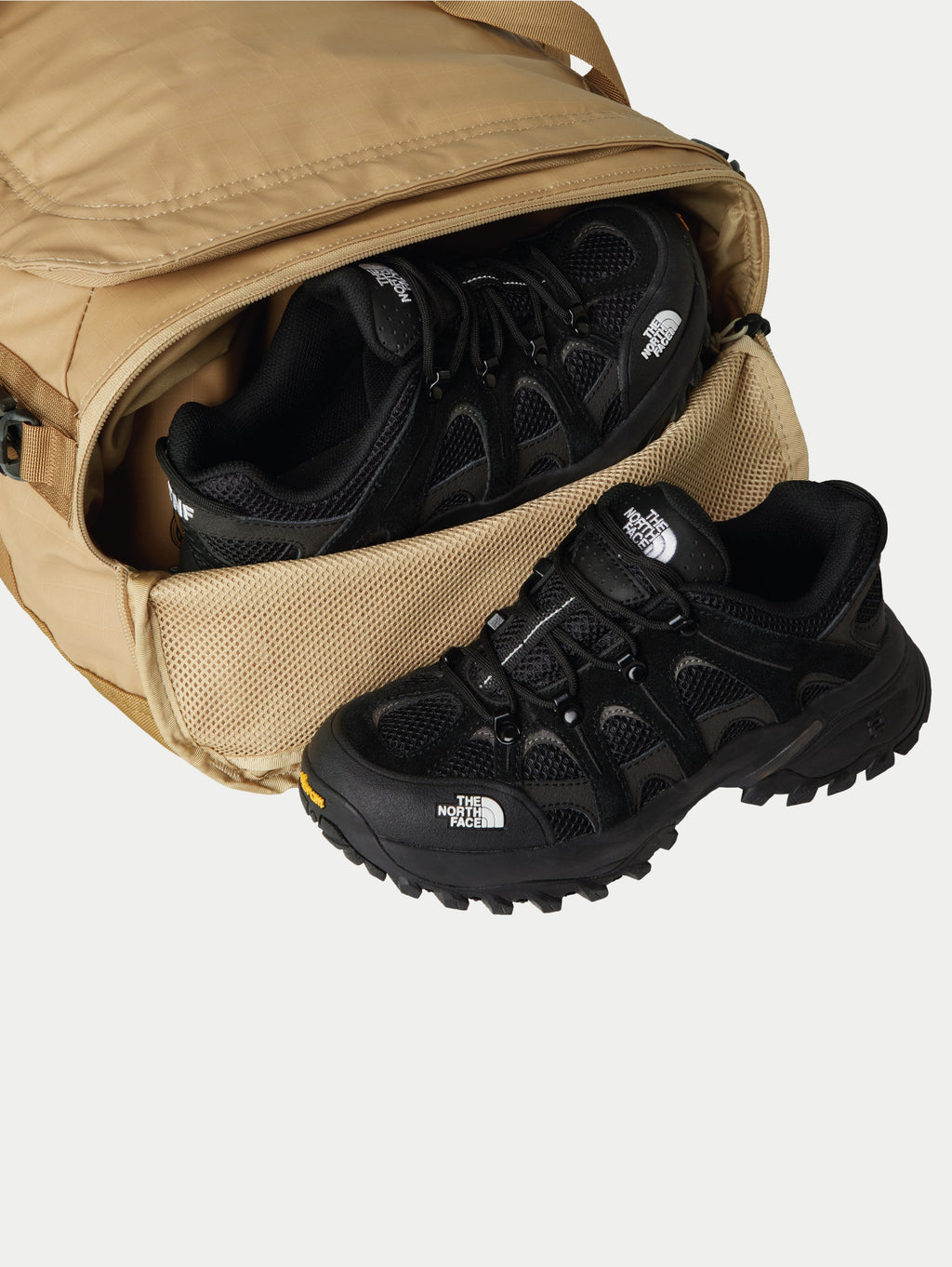 2026 New Arrival Borsone Base Camp Vojager 42 Litri Khaki Stone wholesalehk.shop