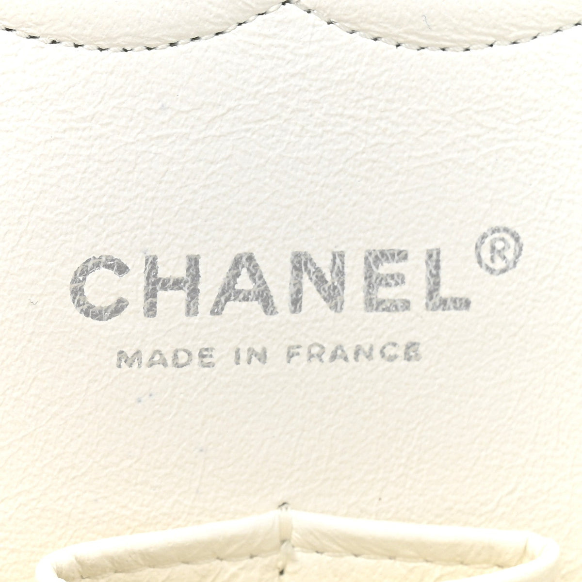 Caviar Quilted Medium Double Flap White wholesalehk.shop