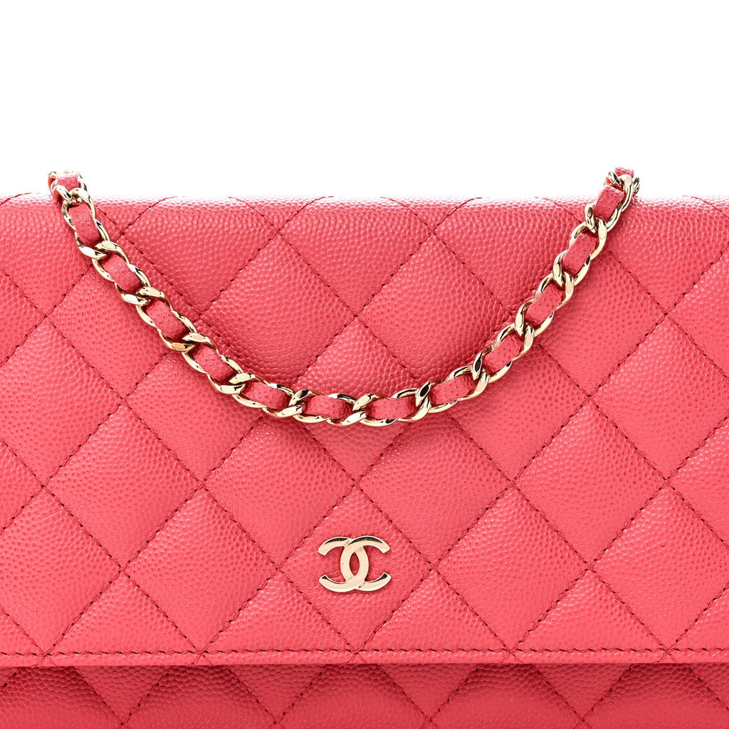 Caviar Quilted Wallet on Chain WOC Pink wholesalehk.shop