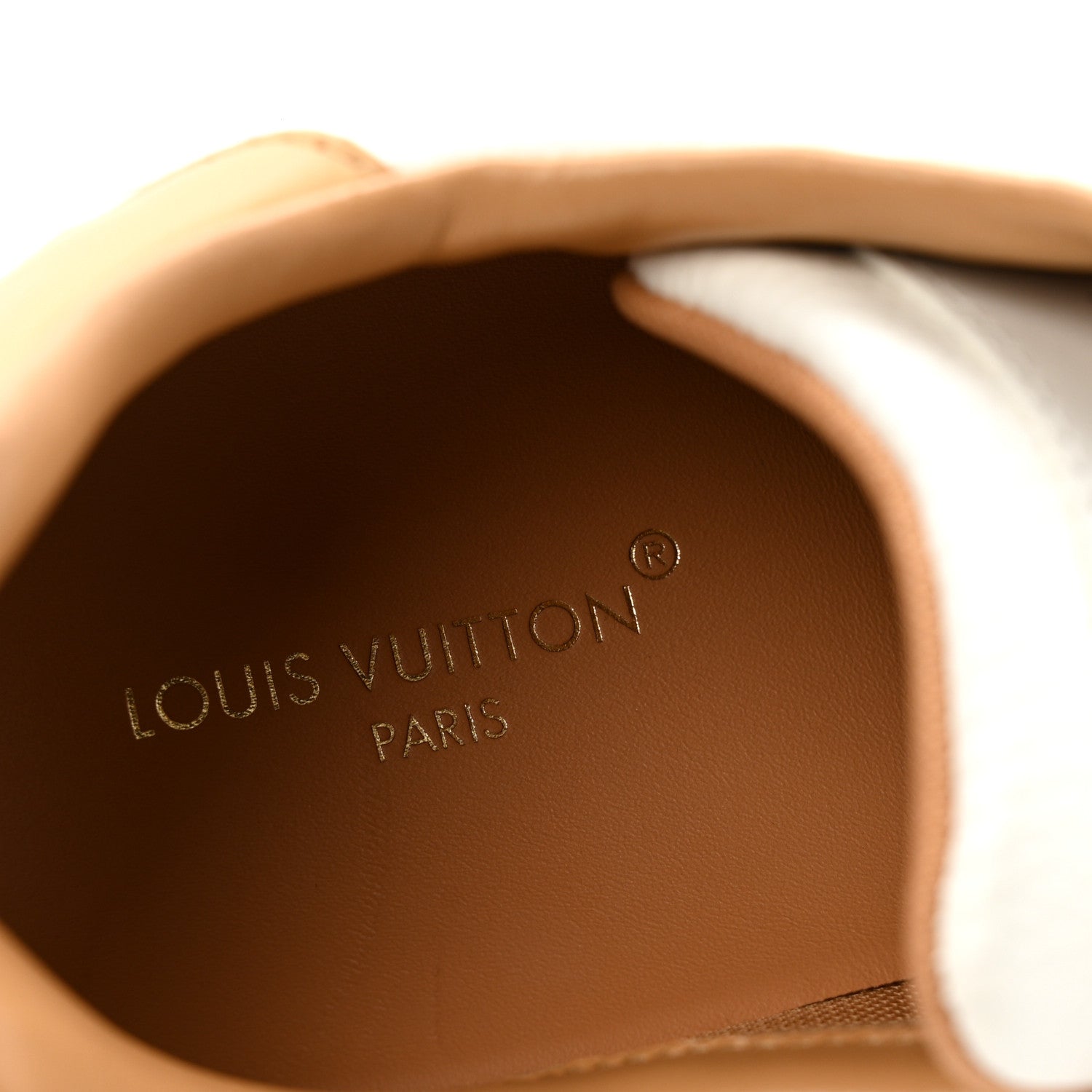 Grained Calfskin Embossed Monogram Mens Beverly Hills Sneakers 8.5 White £¨ Direct shipment via from wholesalehk.shop