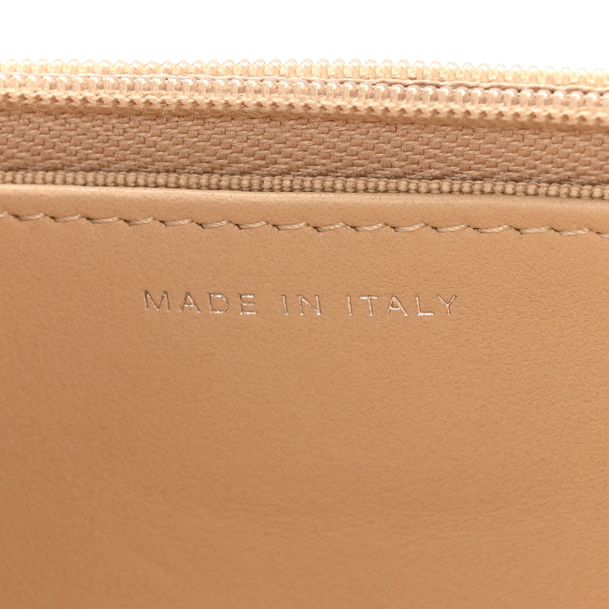 Caviar Quilted Wallet on Chain WOC Beige wholesalehk.shop