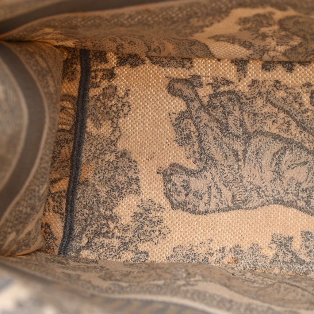 Canvas Embroidered Medium Dioriviera Toile De Jouy Book Tote Gray £¨ Direct shipment via from wholesalehk.shop