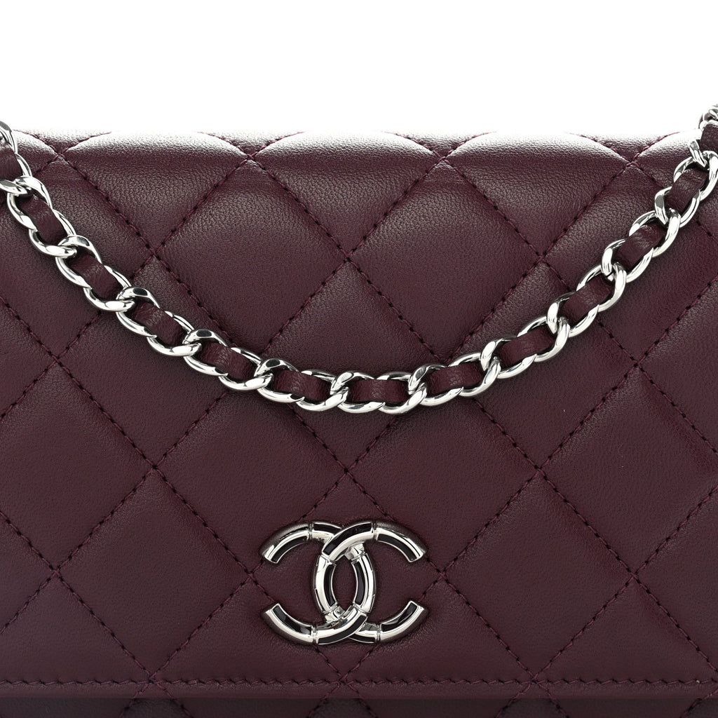 Lambskin Quilted Enamel CC Wallet On Chain WOC Burgundy wholesalehk.shop