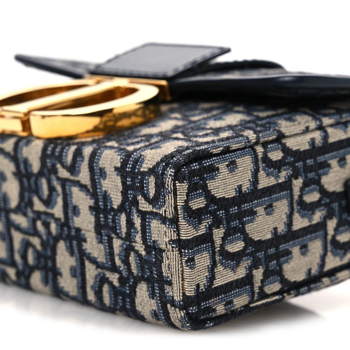 Oblique 30 Montaigne Box Bag Blue wholesalehk.shop