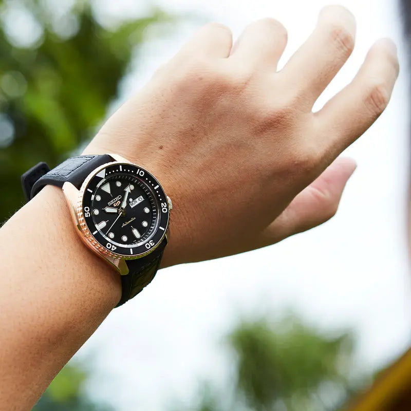 Seiko 5 Sport SKX Automatic Black Dial Black Silicone Strap Watch For Men - SRPD76K1 wholesalehk.shop