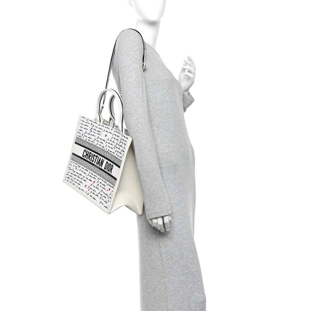 Calfskin Canvas Embroidered Medium Dioramour Je Vous Adore Book Tote With Strap White Black Red £¨ Direct shipment via from wholesalehk.shop