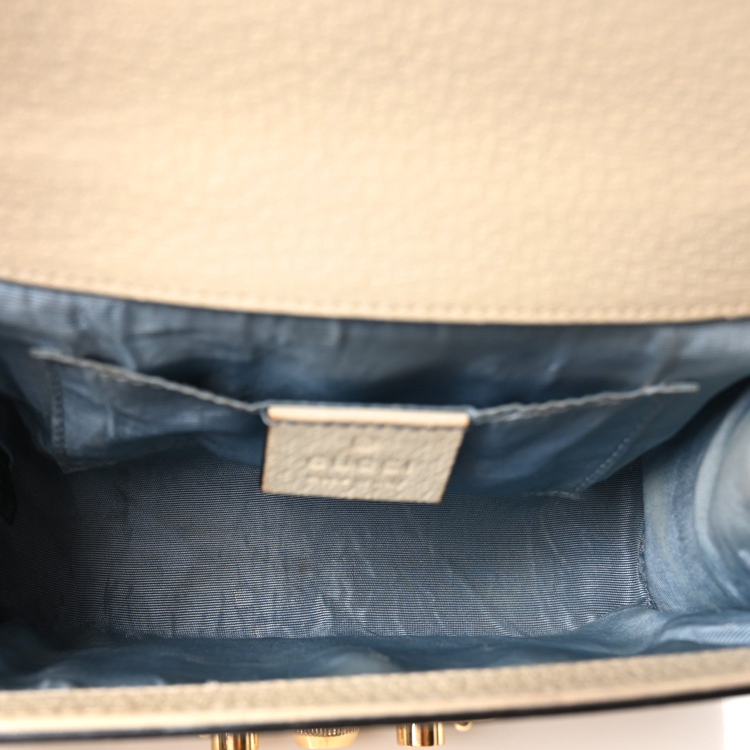 Grained Calfskin Bee Star Small Padlock Shoulder Bag White £¨ Direct shipment via from wholesalehk.shop